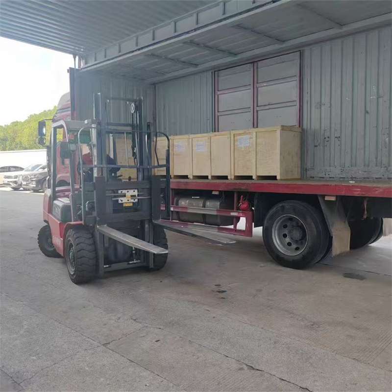 昌都市迭部县：物流专线的高效货运之旅
