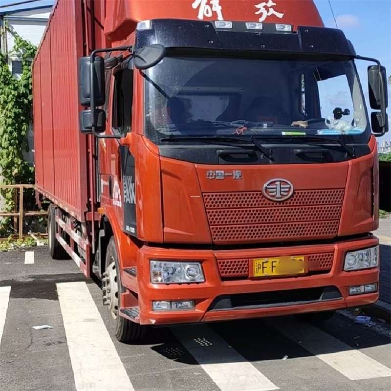 昌都市罗平县进仓物流：专线直达的多元货运之旅